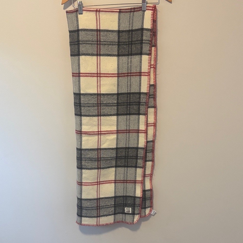 Roots Checkered Cozy Plaid Blanket Scarf Wrap